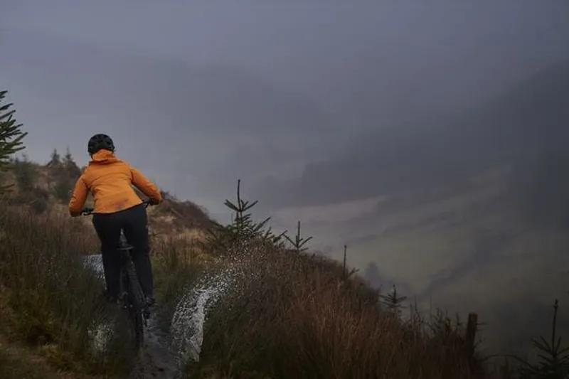 Madison DTE 3-Layer Women's Waterproof Jacket in Mango Orange-4